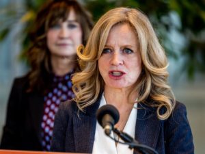 Alberta NDP pitches $150 million a year to hire medical workers in primary health care team clinics