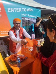 Humbled to participate in the Nagar Kirtan Parade which is part of the festival of Vaisakhi this weekend. The #AlbertaNDP will do more to support our cultural communities. #yycNorth #abvote